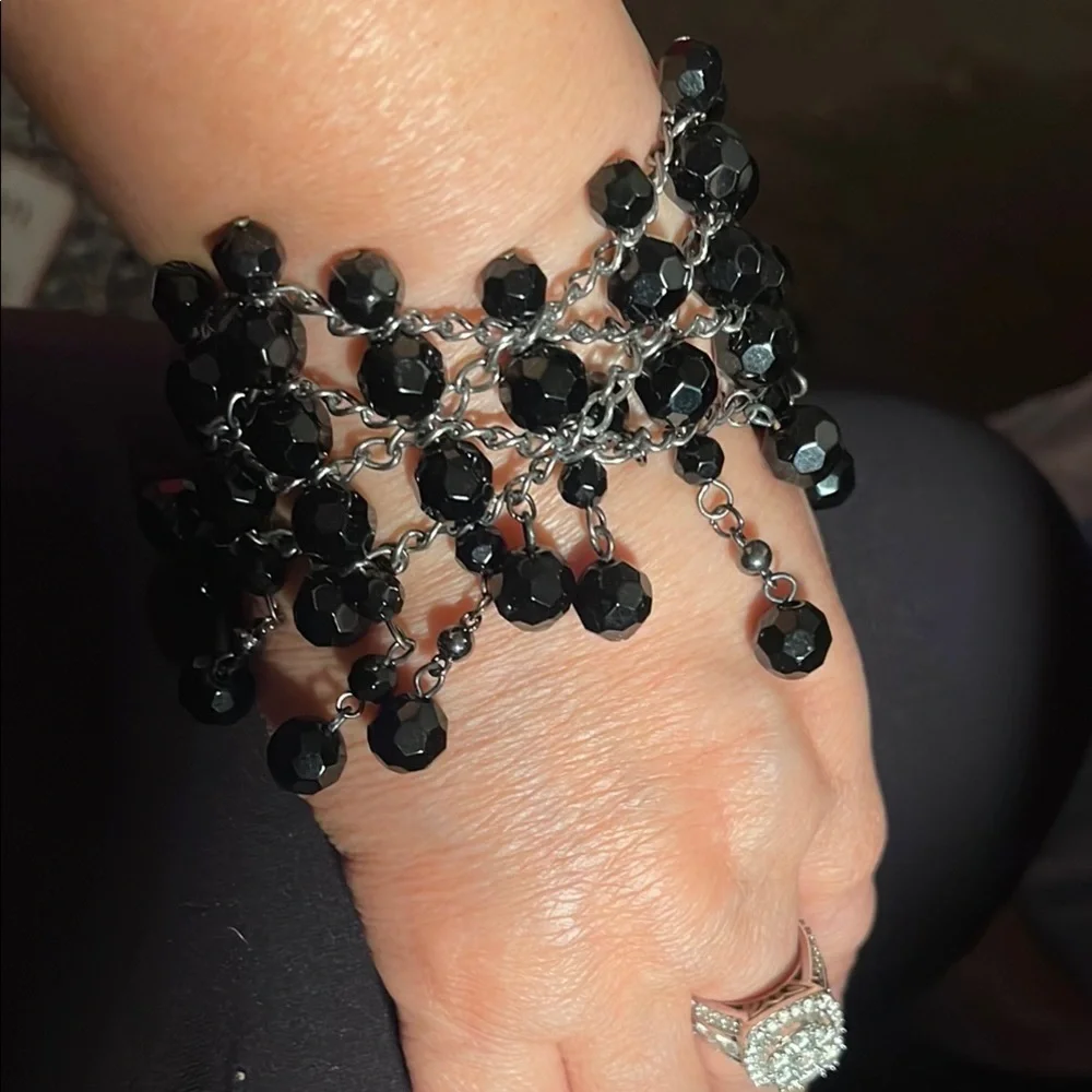 Elegant Black Beaded Bracelet